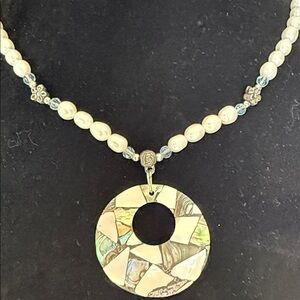 Pearl and Abalone Mosaic Pendant Necklace - White 10”